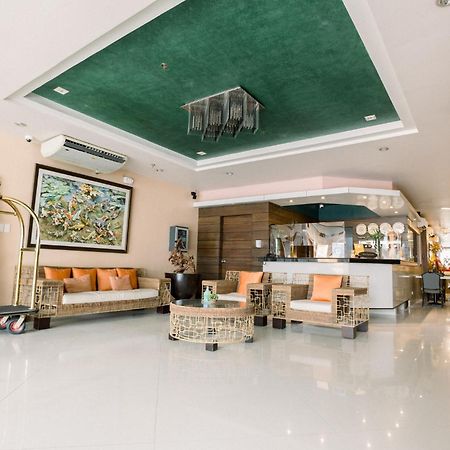 Allure Hotel & Suites Cebu Exterior photo