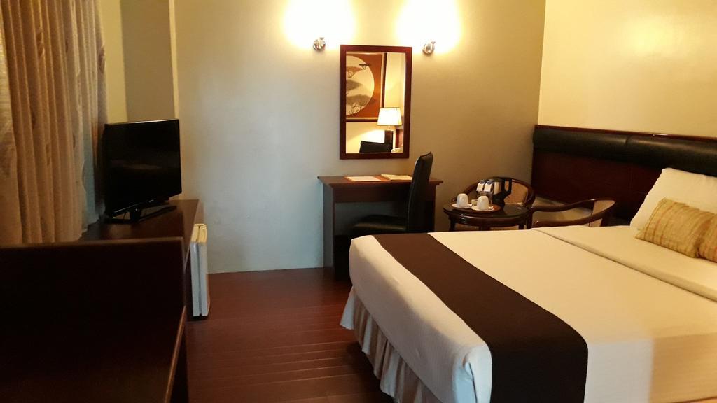 Allure Hotel & Suites Cebu Exterior photo